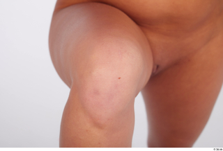 Reeta knee nude 0001.jpg